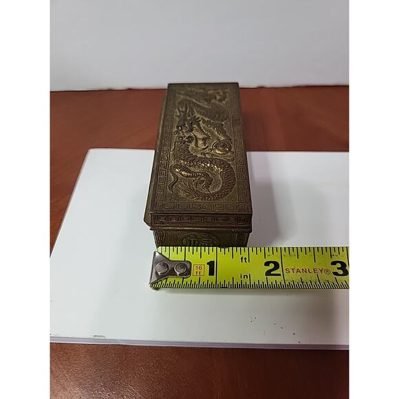 ANTIQUE JAPANESE Dragon Repousse METAL STAMPS BOX JAPAN POSTAGE DESKTOP - Picture 12 of 13